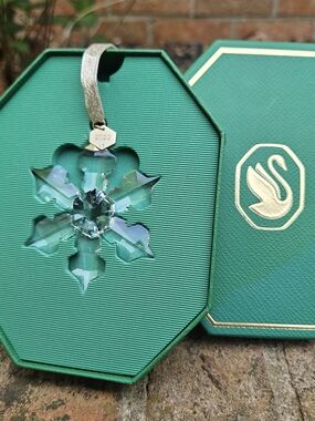Swarovski 2022 Clear Crystal Snowflake Ornament - Annual Edition